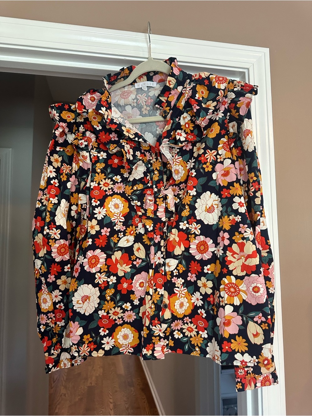 Karlie. NWOT. Floral Ruffle Button-Front Blouse